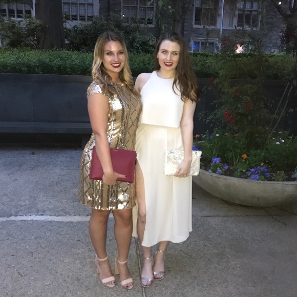 Meet your Posher, Gina - Picture 3 of 3